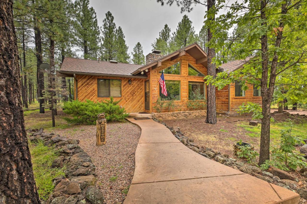 Lush Pinetop Retreat With Large Deck And Wooded Yard! Exterior photo